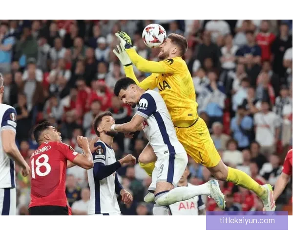 英超主帅的战术表现持续提升，比赛分析备受关注